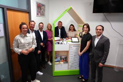 Wichtiger Schritt zur Integration von Fachkrften
Offizielle Erffnung des neuen Infohauses im Foyer der Auslnderbehrde de Kreises Offenbach